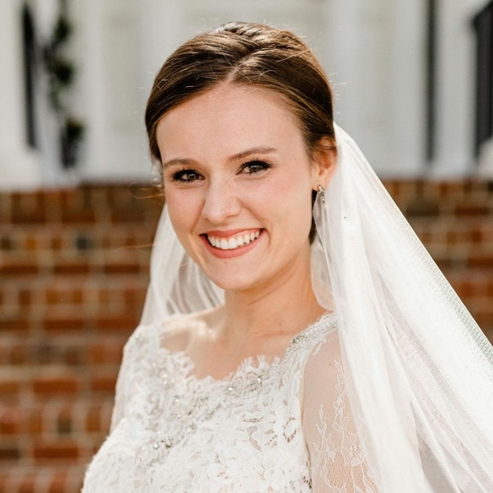 Meet your Posher, Olivia